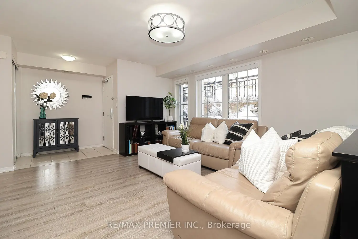 26 Bruce Street C14 photo 2