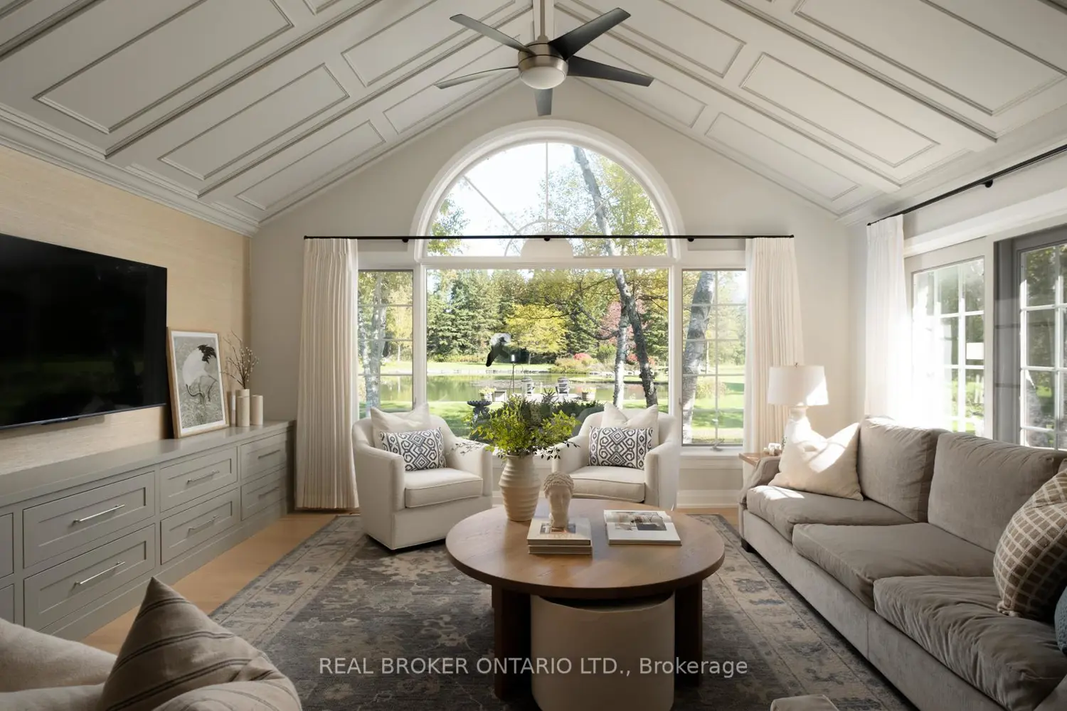9285 Dagmar Road photo 2