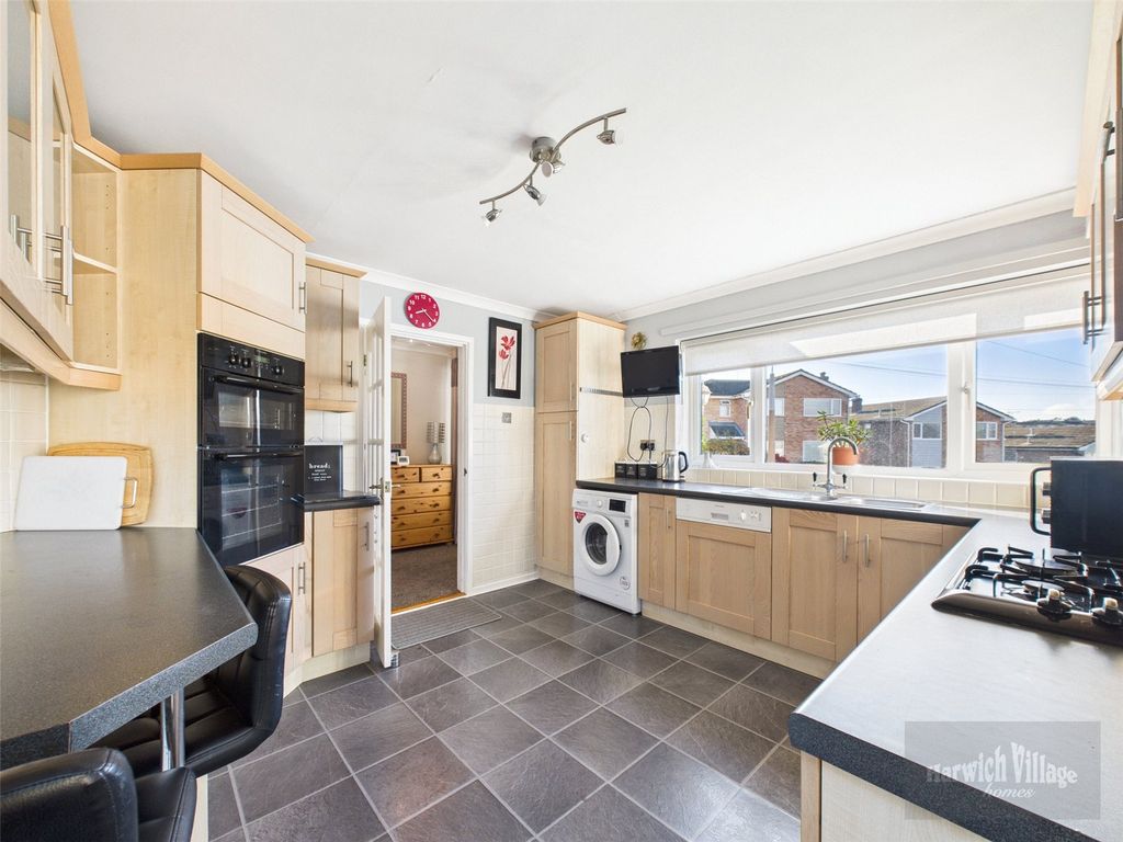 Additional image 5 of 4 bed detached house for saleLarksfield Crescent, Harwich, Essex CO12