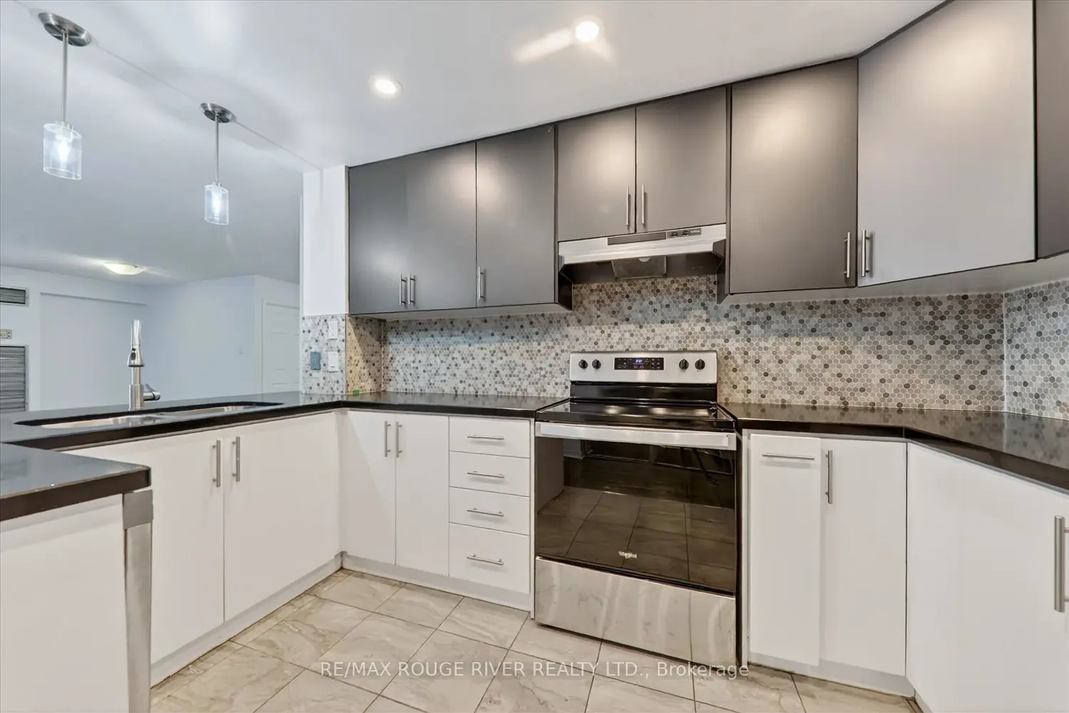 Additional image 8 of 8 Silver Bell Grove 309