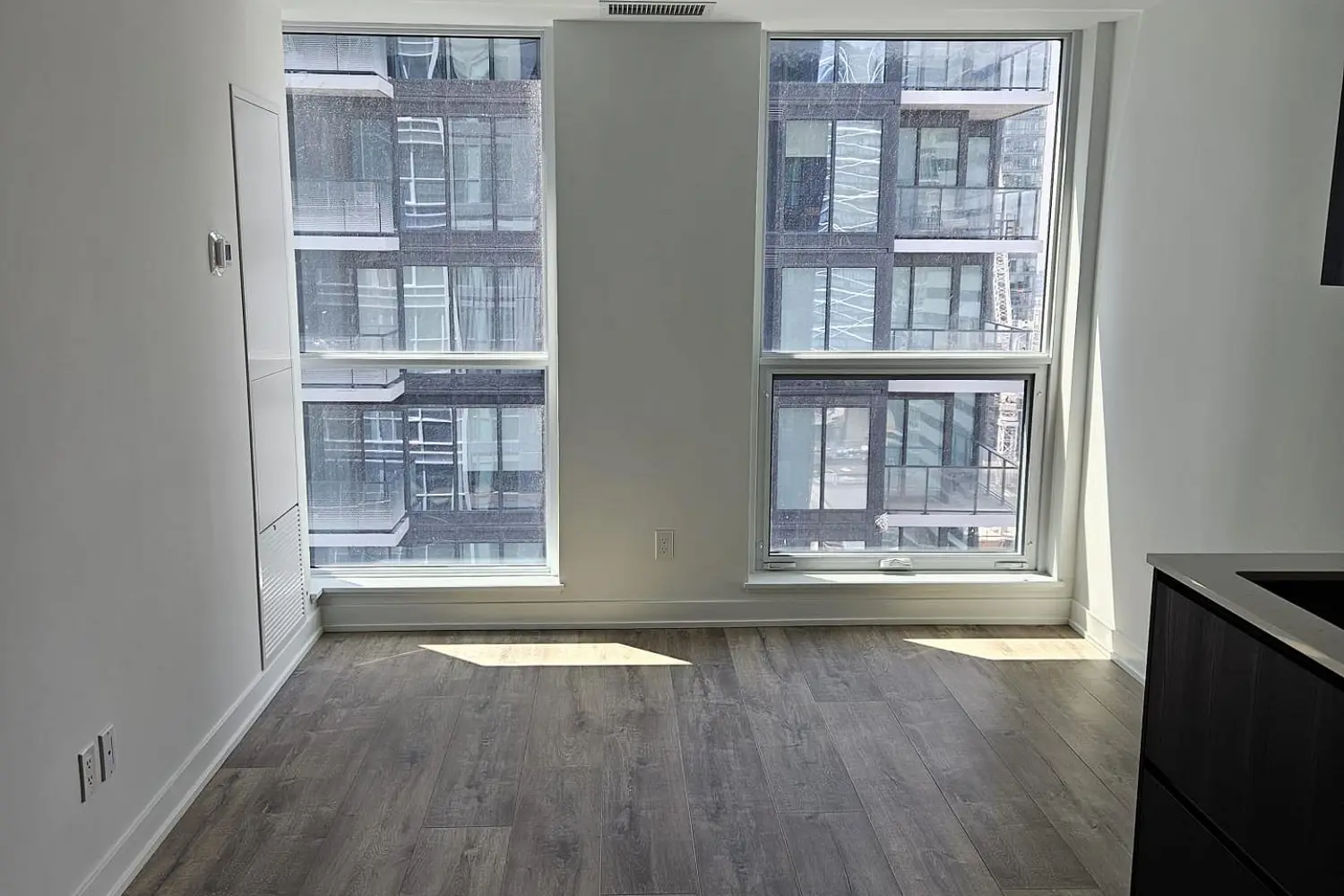 327 King Street 2205