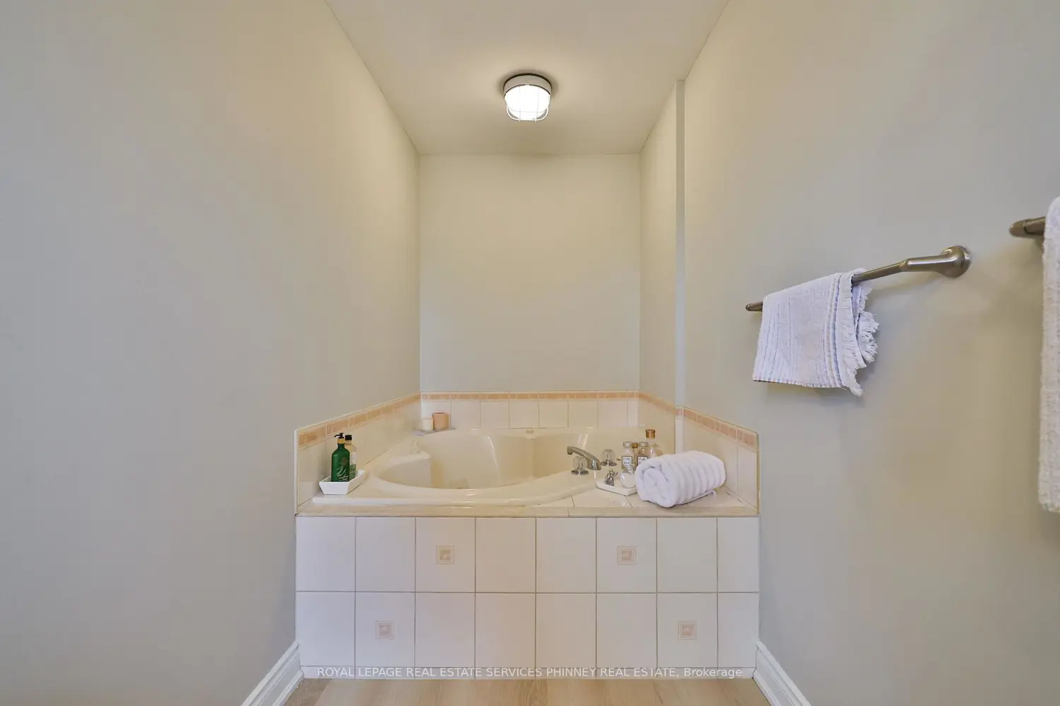 Additional image 10 of 2031 Pen Street