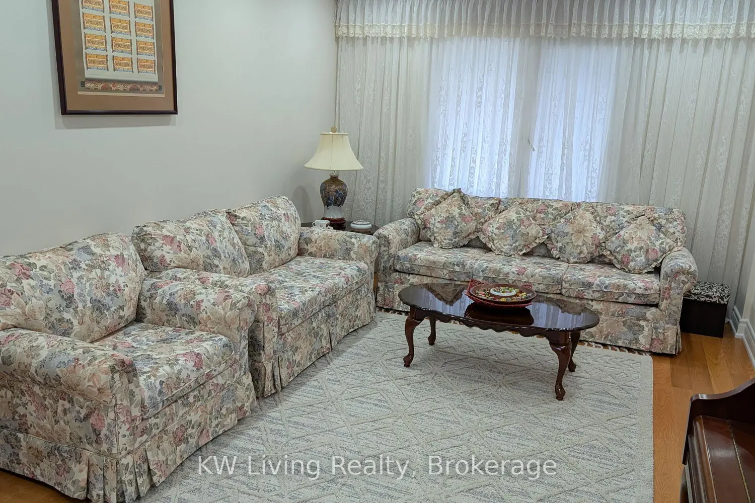 215 Hollingham Road photo 3