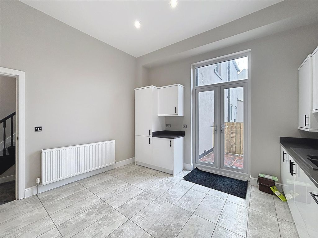 Additional image 11 of 4 bed end terrace house for saleEsplanade, Hornsea HU18