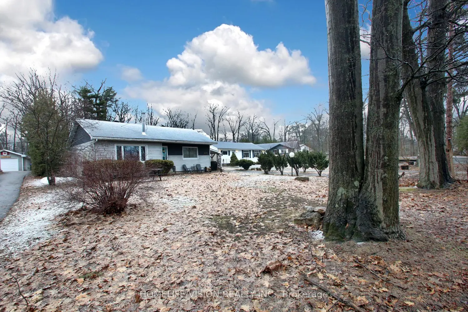1807 Tiny Beaches Road photo 5