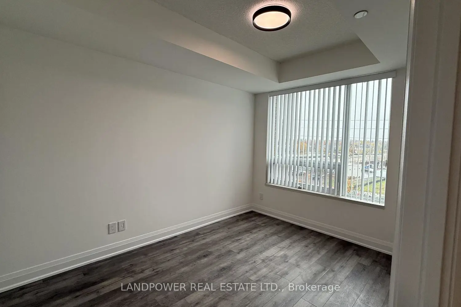 Additional image 8 of 28 Uptown Drive 515