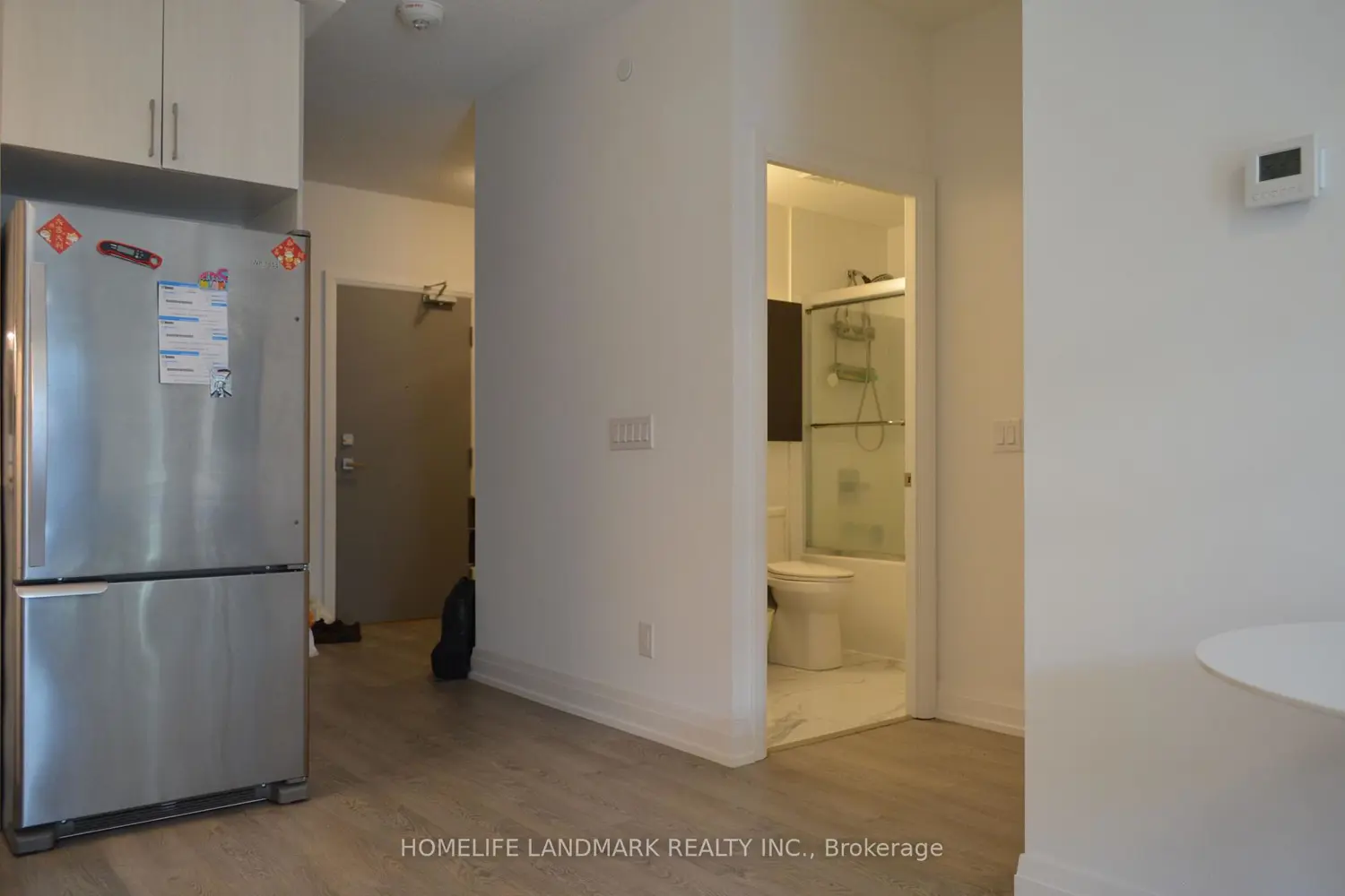 591 Sheppard Avenue 808 photo 3