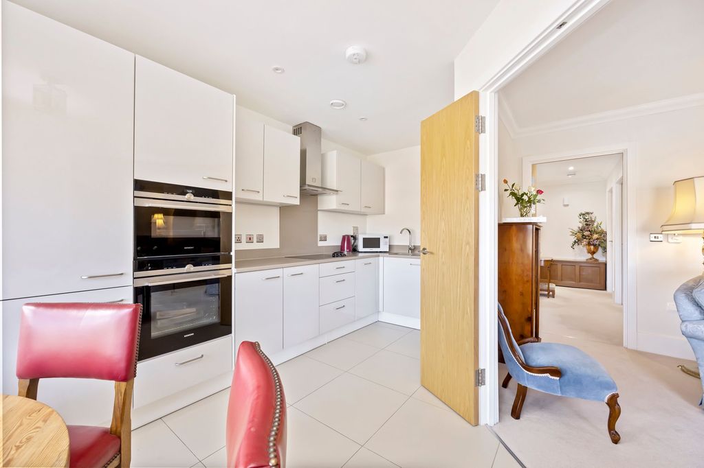 Additional image 2 of 2 bed flat for saleDurrants Drive, Faygate RH12