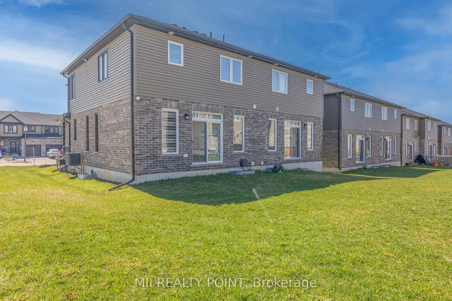 145 Links Crescent