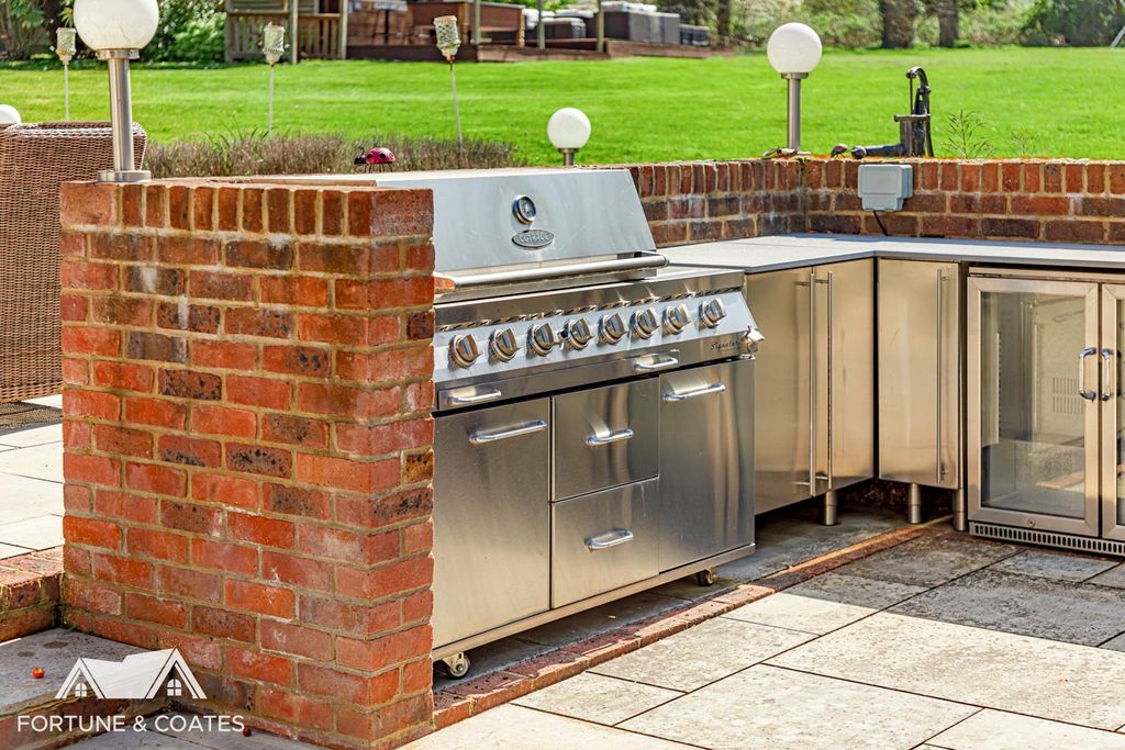 Additional image 52 of 4 bed detached house for saleRoydon Road, Harlow CM19
