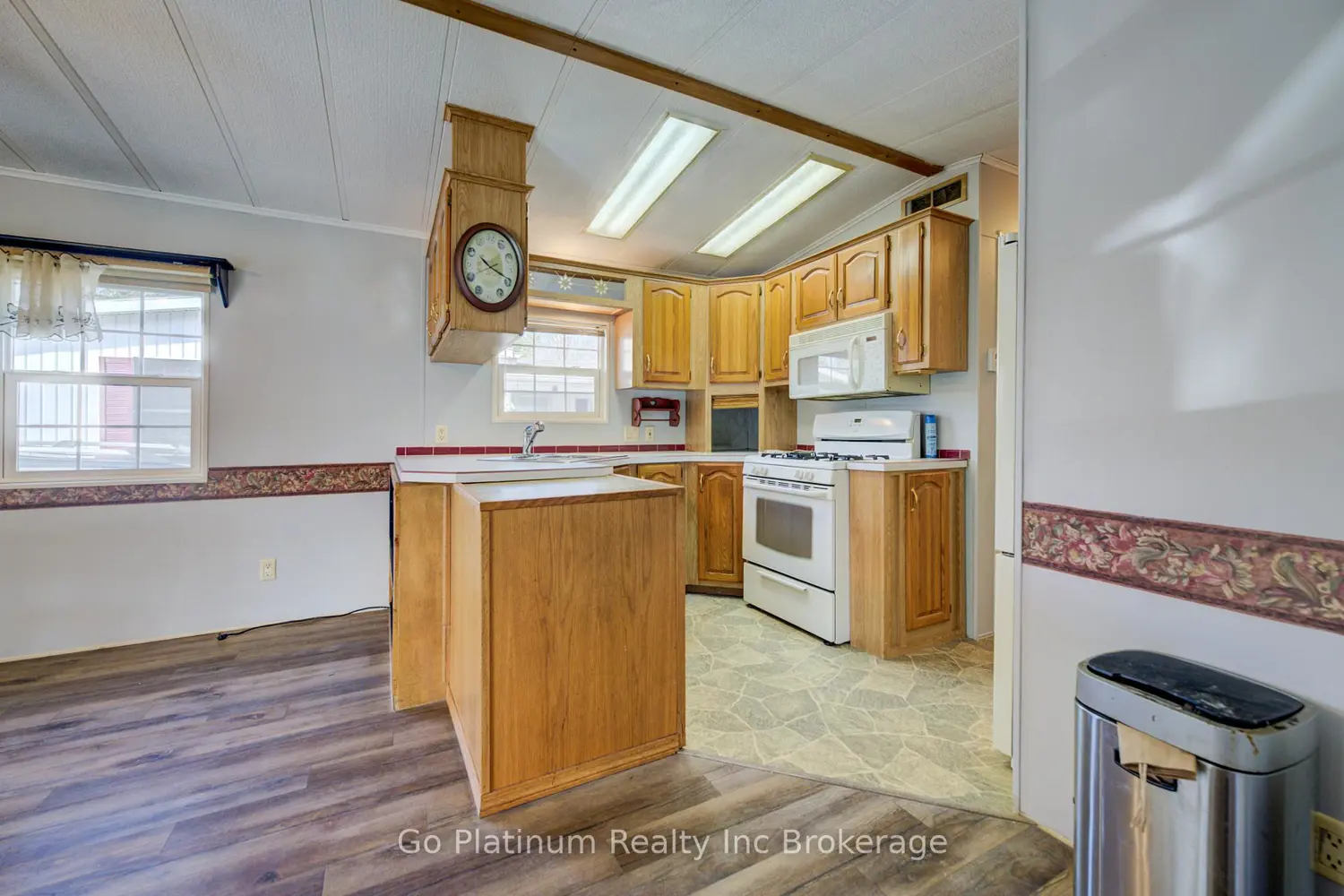 Additional image 9 of 592968 Oxford Road 13 Road 19