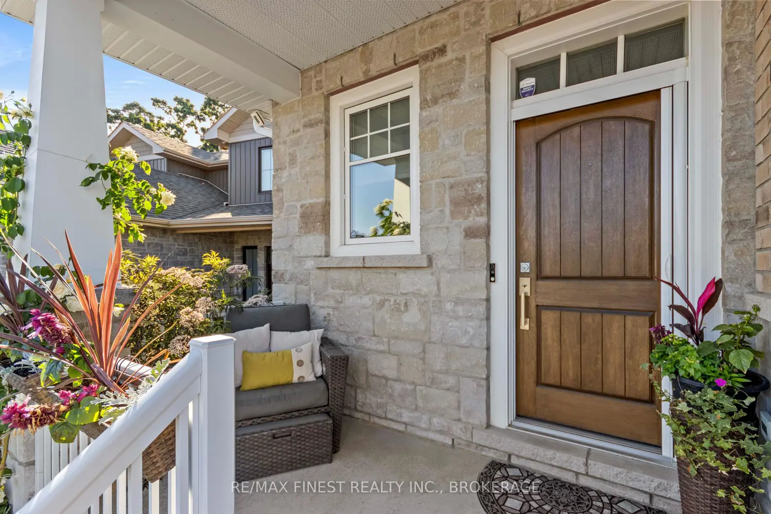 157 Islandview Drive photo 4