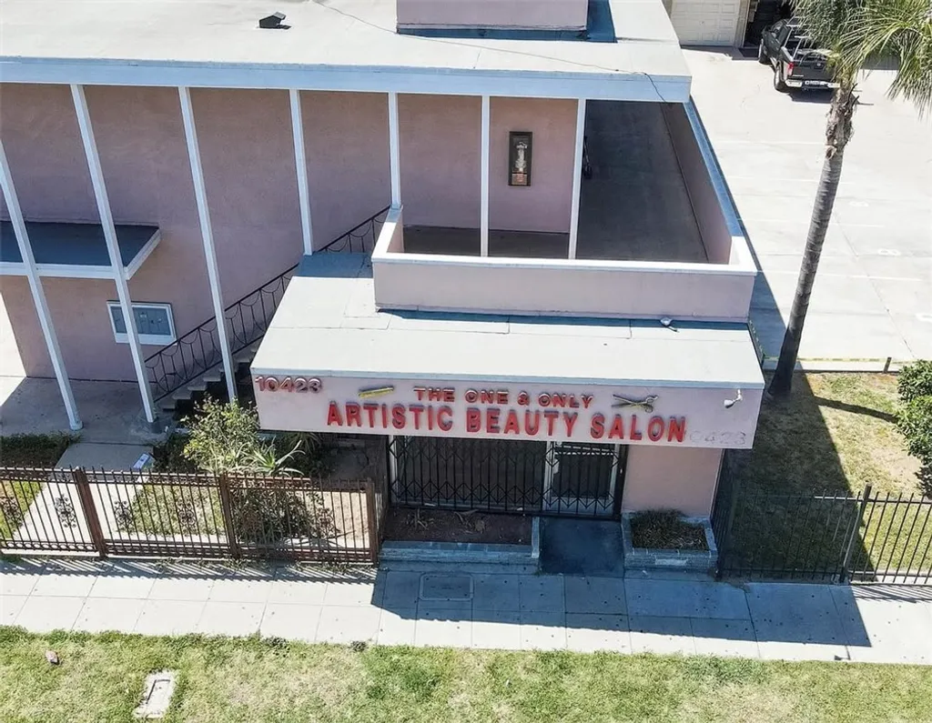 10423 California Ave, South Gate, CA 90280
