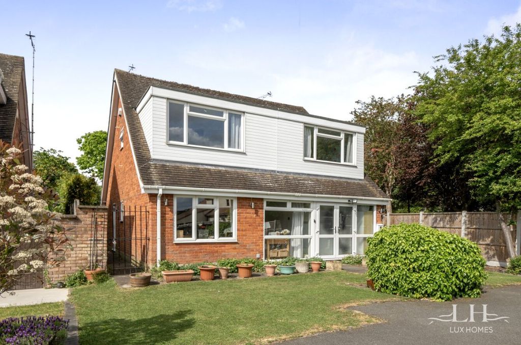 4 bed detached house for saleRomney Chase, Emerson Park RM11