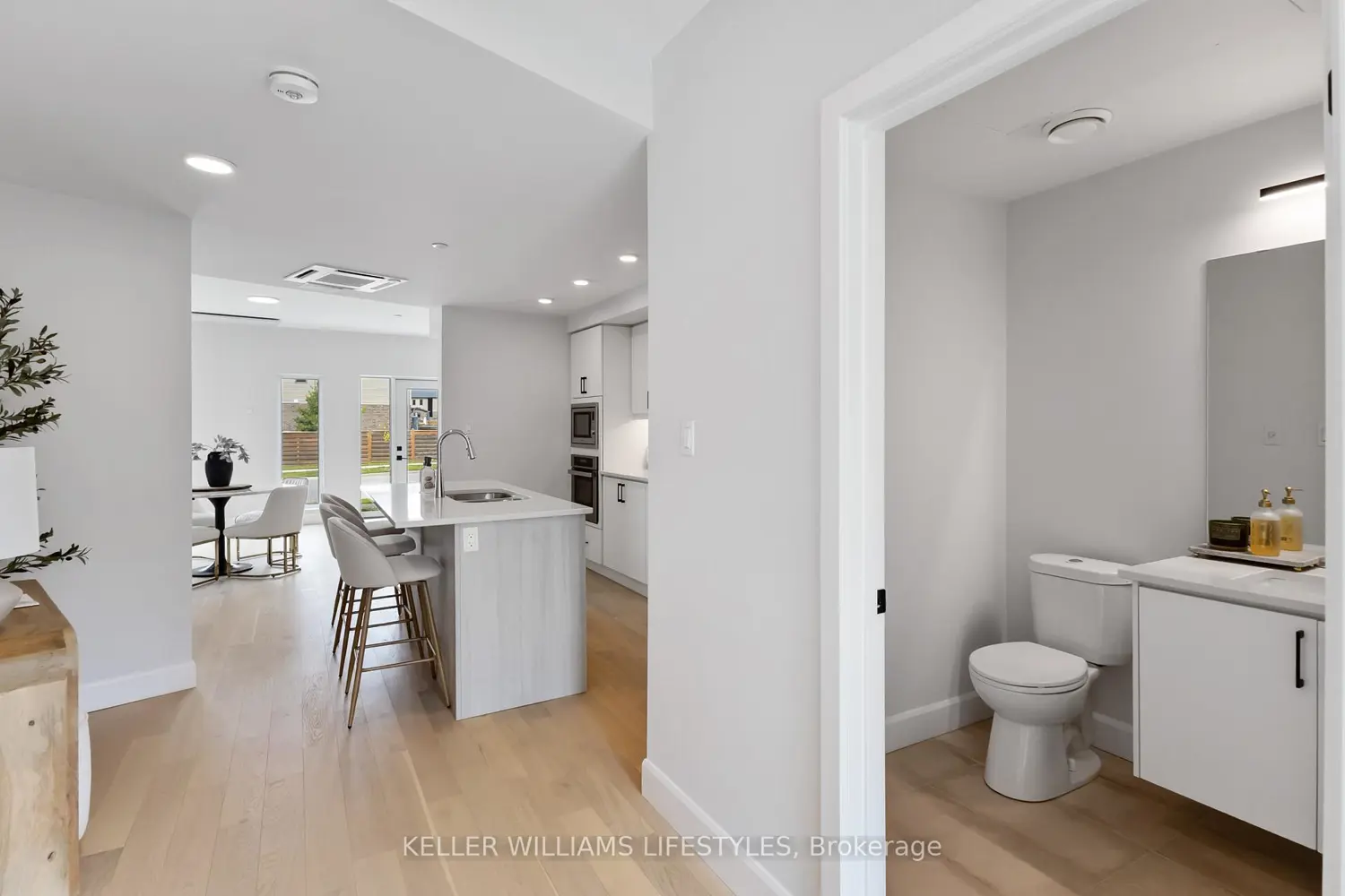 2082 Lumen Drive B117 photo 2