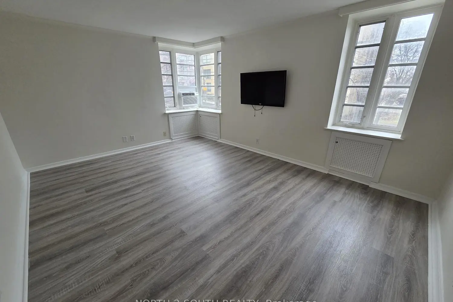 707 Eglinton Avenue 210