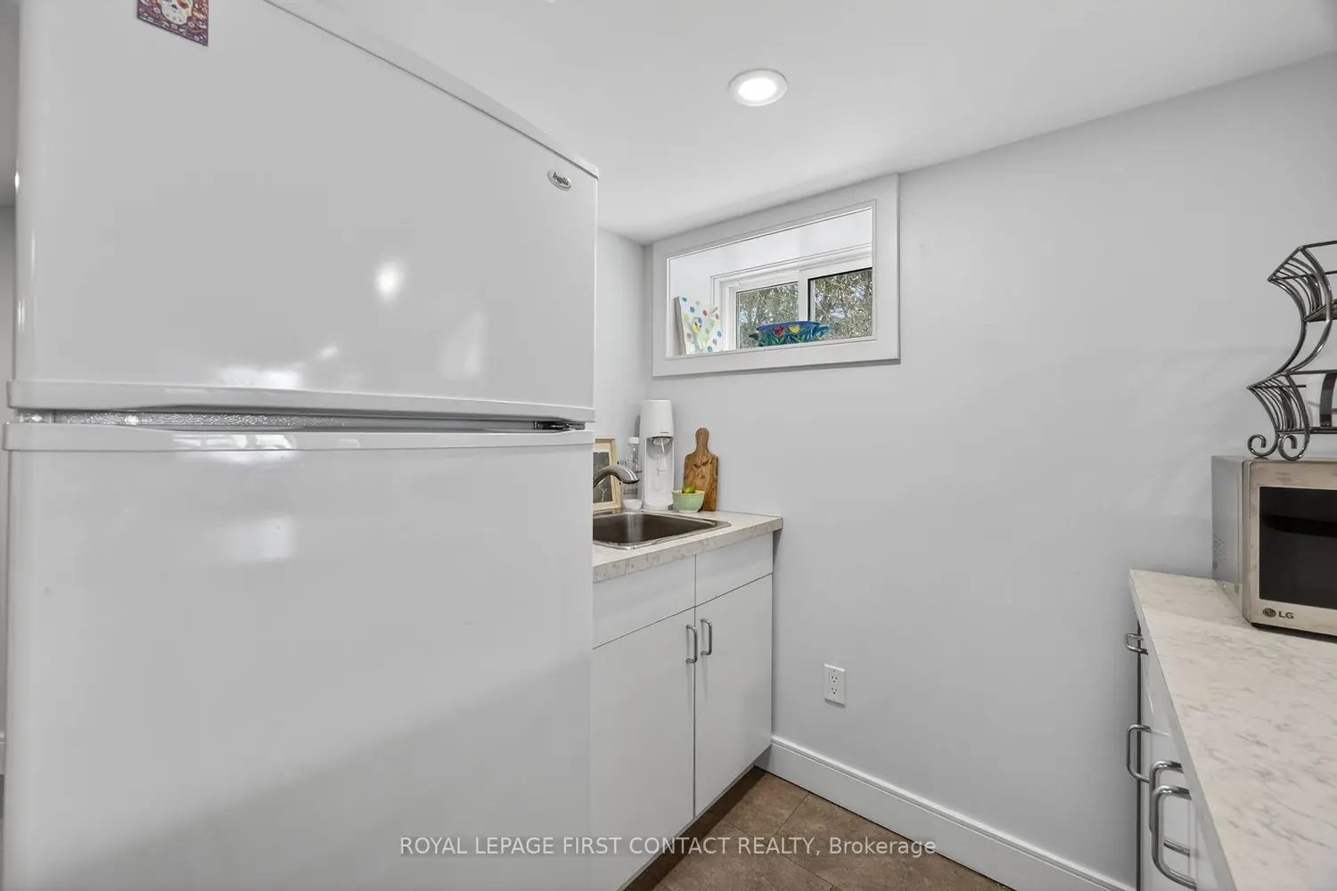 Additional image 12 of 162 Kempenfelt Drive