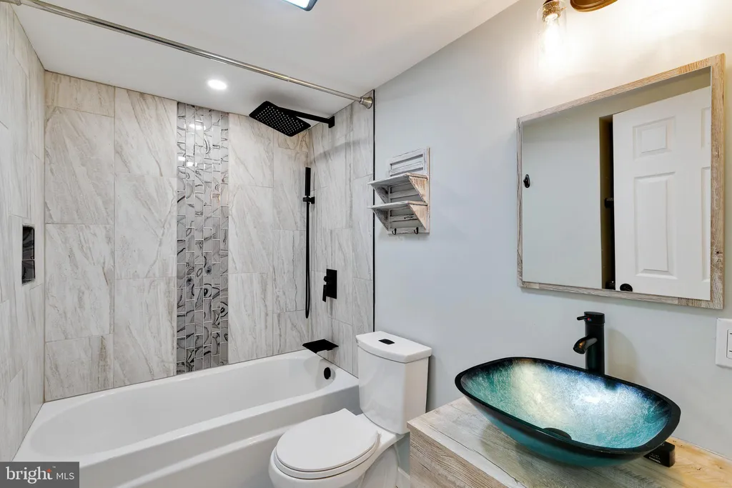 Additional image 25 of 1903 S Warnock Street, Philadelphia, PA 19148
