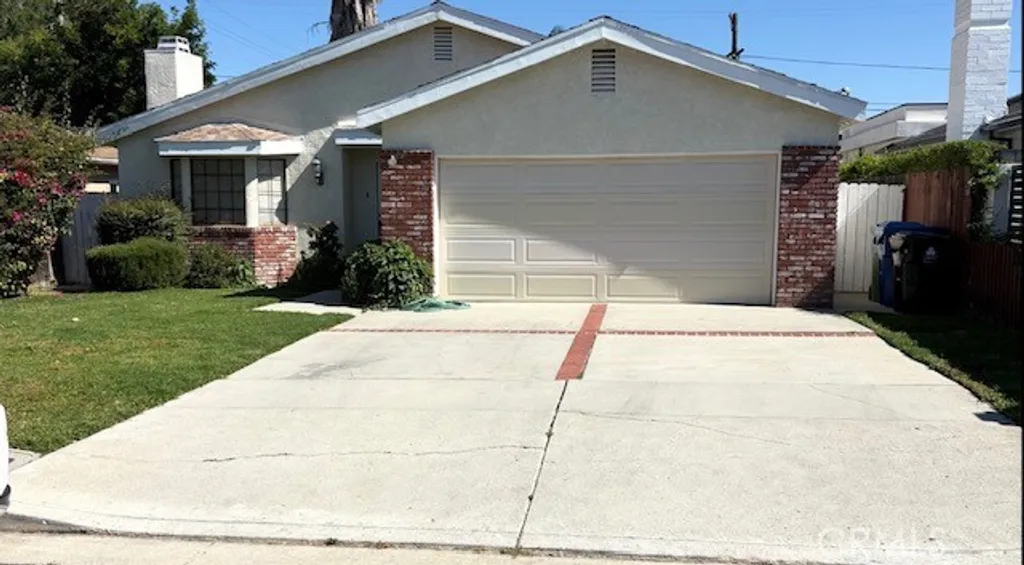 22451 Dolorosa Street, Woodland Hills, CA 91367