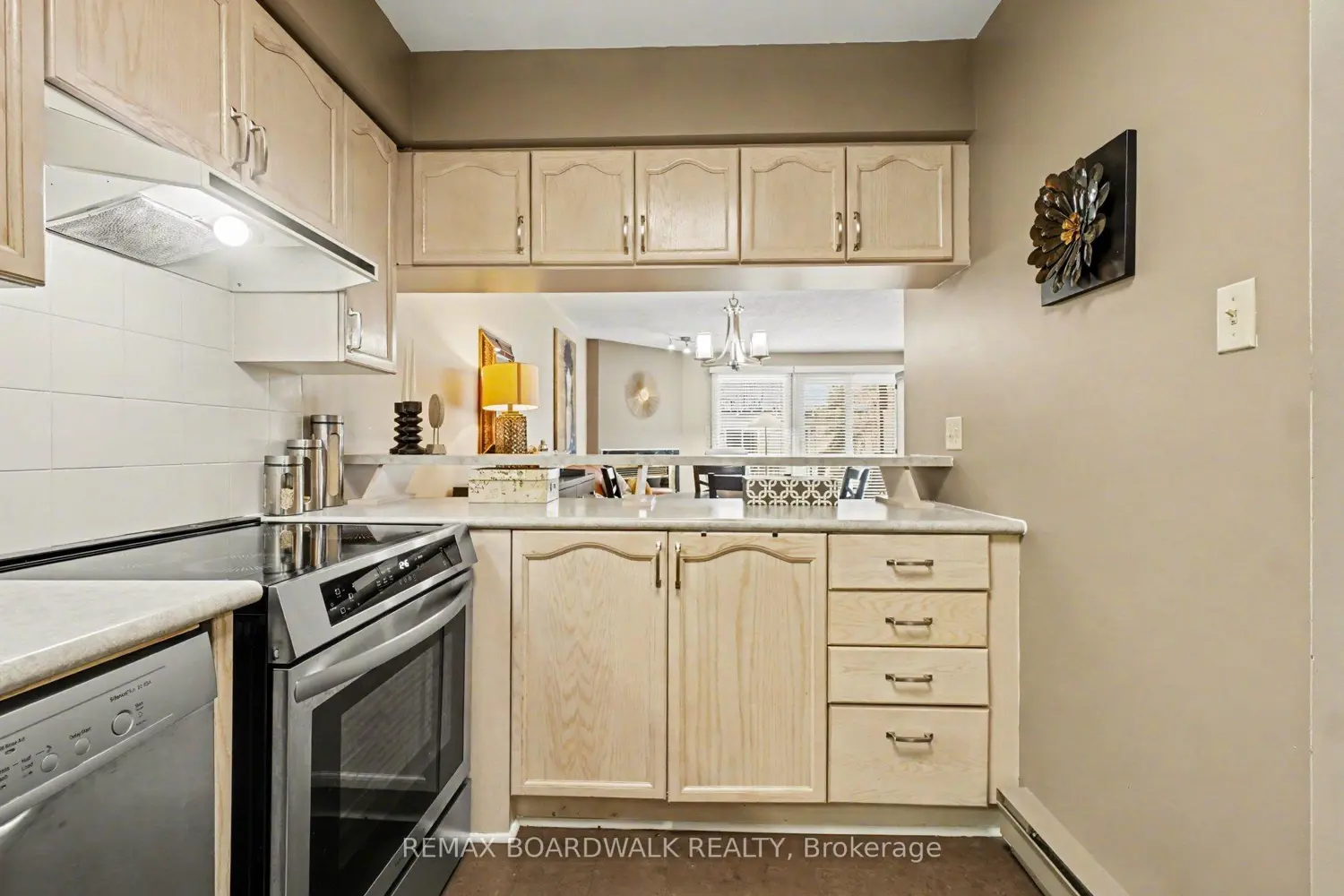 Additional image 3 of 5 Briston Private