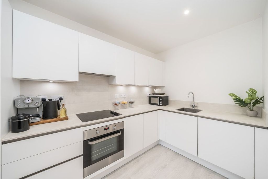 Additional image 3 of 2 bed flat for saleUnity Lane, Hounslow TW3
