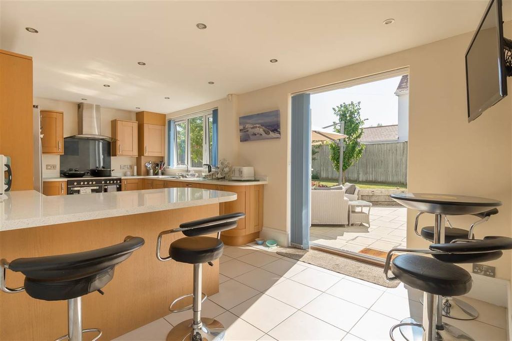 Additional image 7 of 4 bed semi-detached house for saleWestern Esplanade, Herne Bay CT6