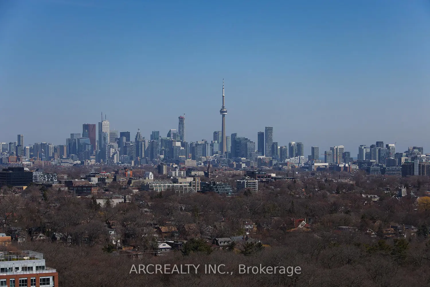 50 Quebec Avenue 2401 photo 2