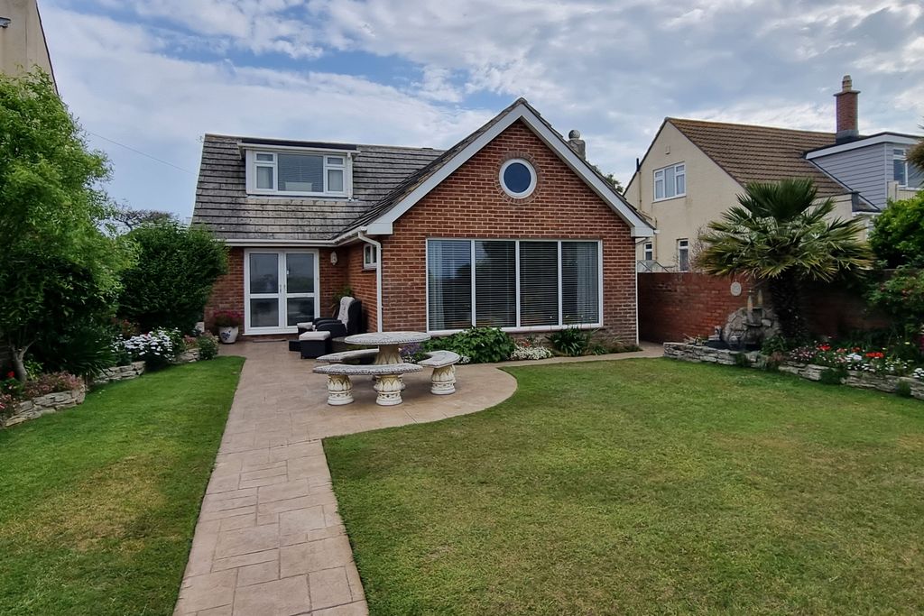 Additional image 3 of 3 bed detached house for saleHayling Island, Hampshire PO11