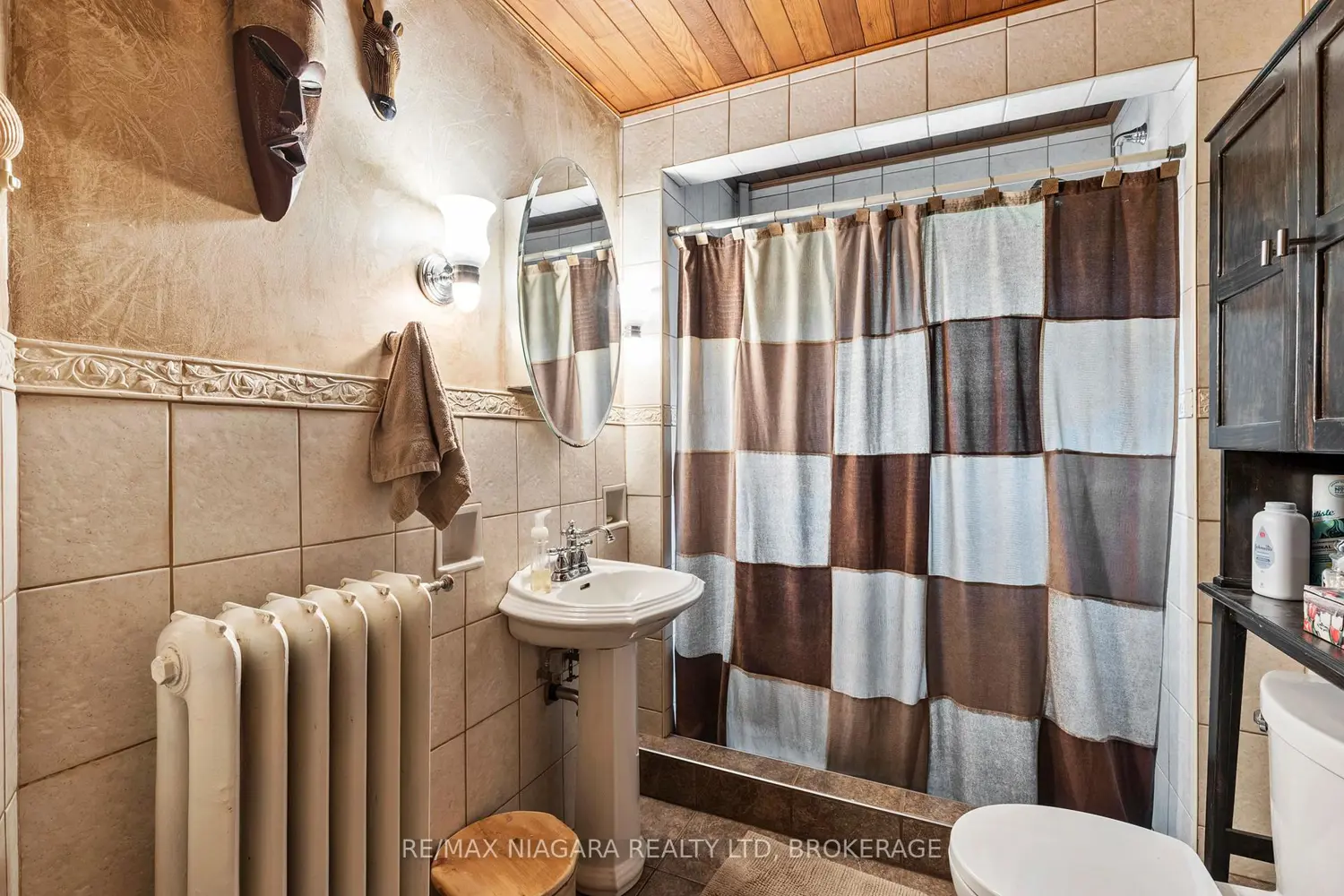3362 Montrose Road photo 4