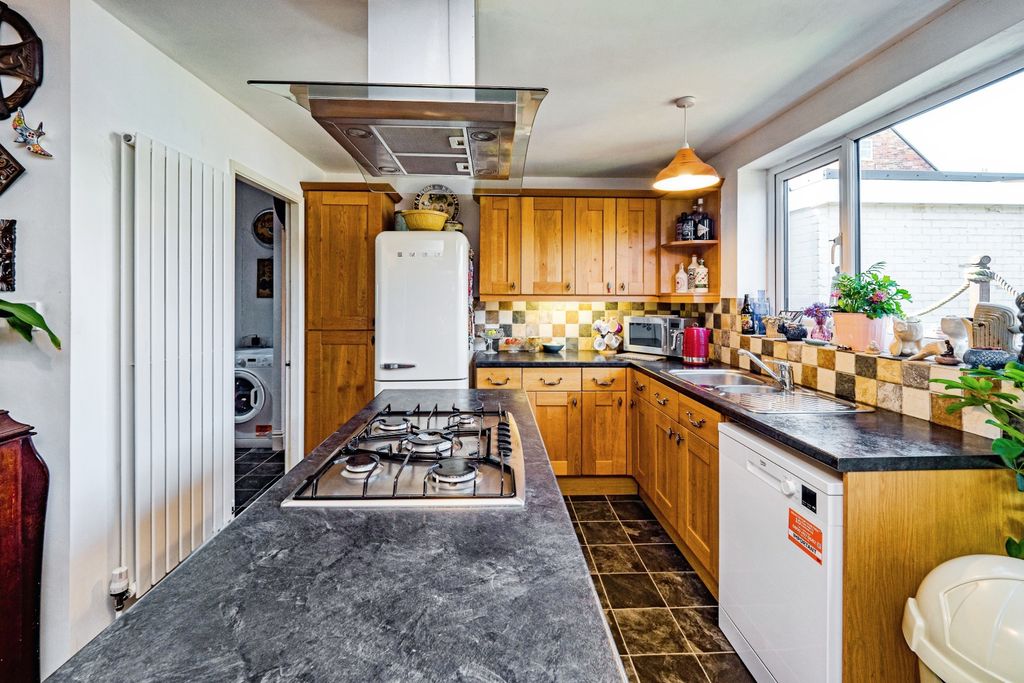 Additional image 6 of 3 bed terraced house for saleEsplanade, Hornsea HU18