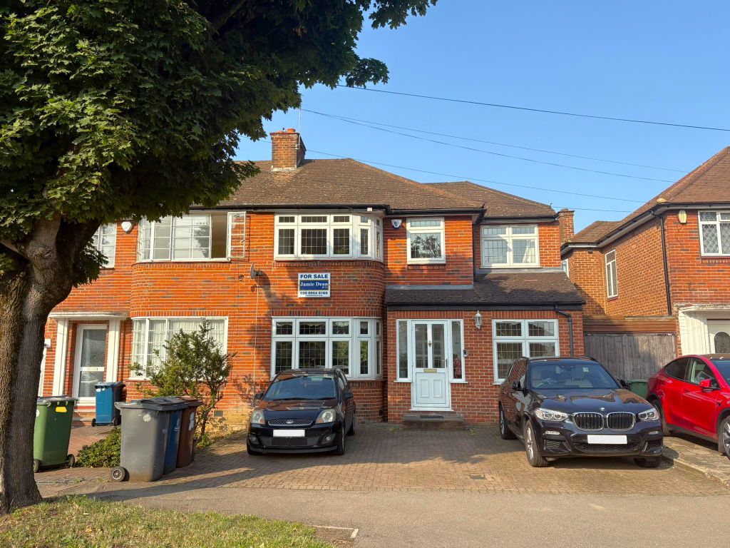 4 bed semi-detached house for saleCulver Grove, Stanmore HA7