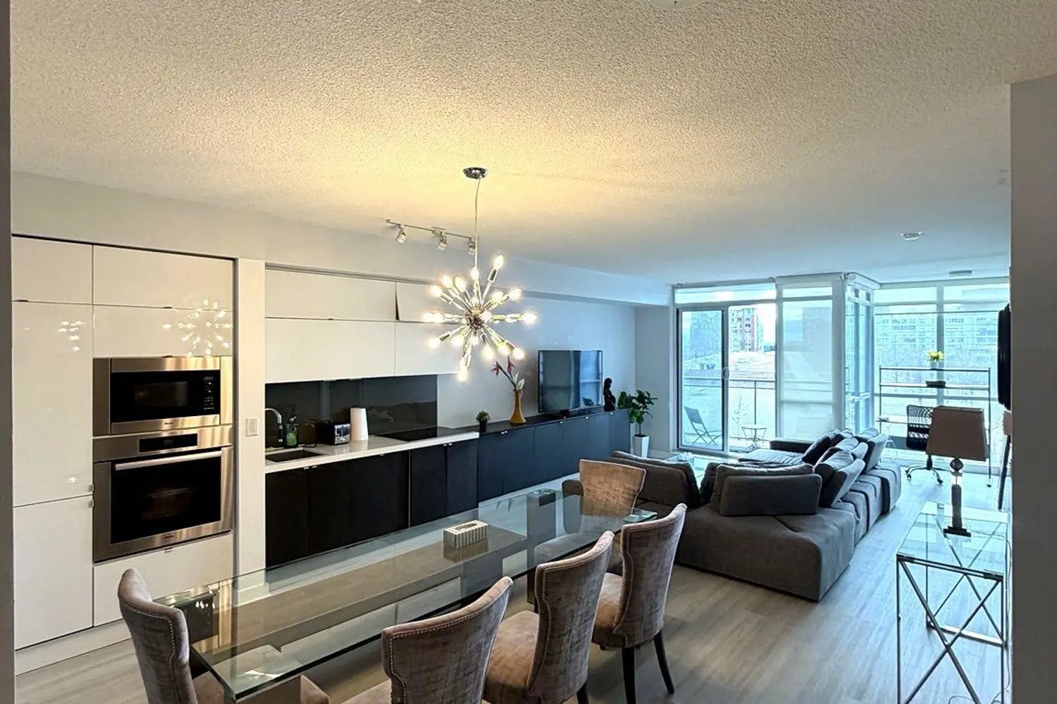 151 Dan Leckie Way 202 photo 3