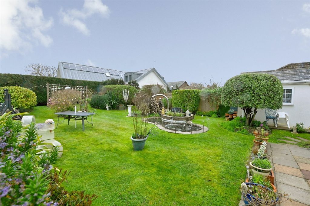 Additional image 6 of 6 bed detached house for saleHavant Road, Hayling Island, Hampshire PO11