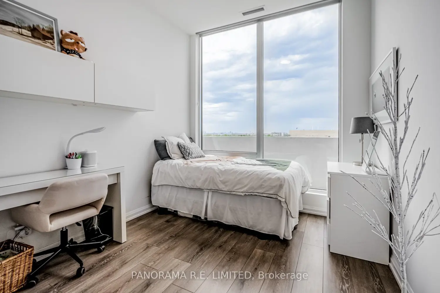 Additional image 9 of 4208 Dundas Street 802