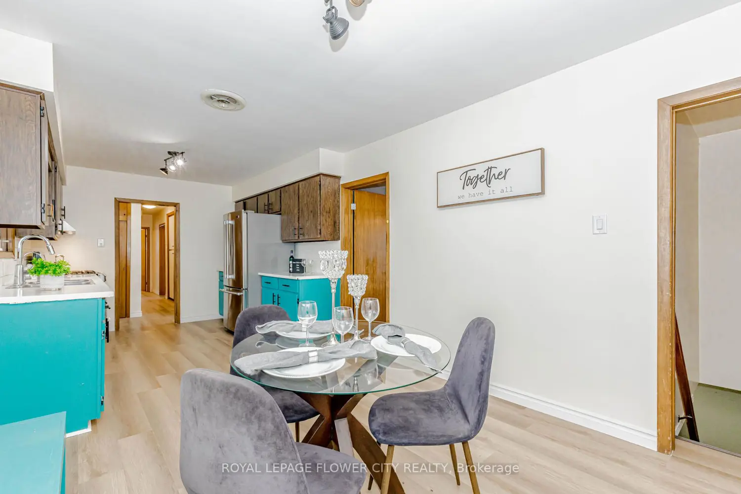 1421 Fanshawe Park Road photo 5