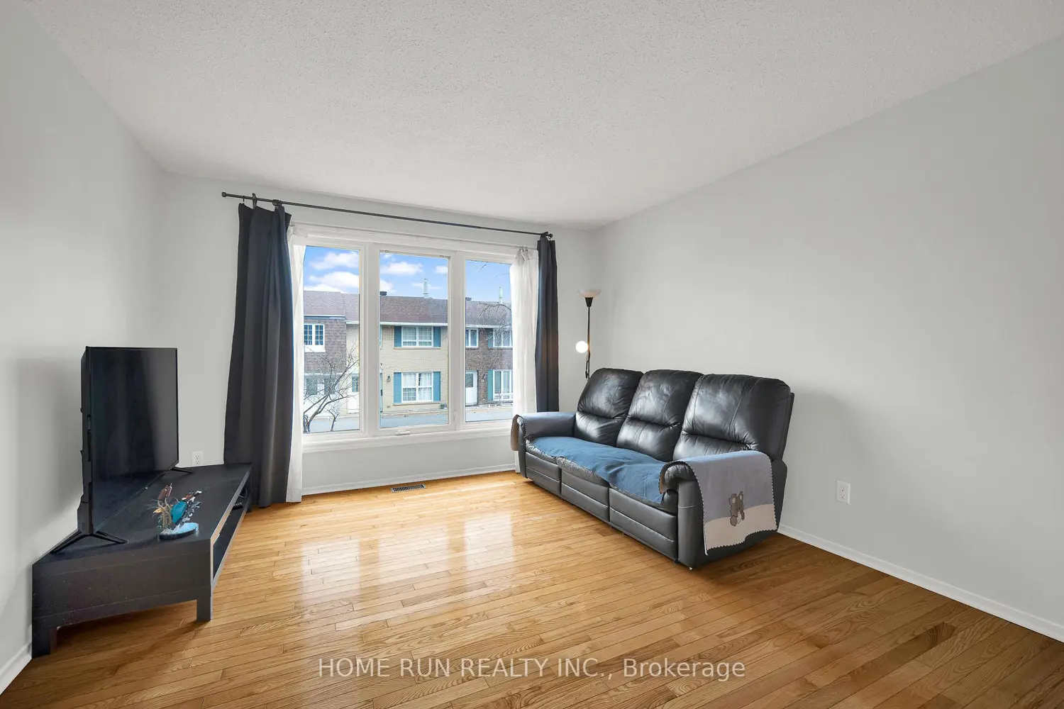 2111 Montreal Road 4 photo 3