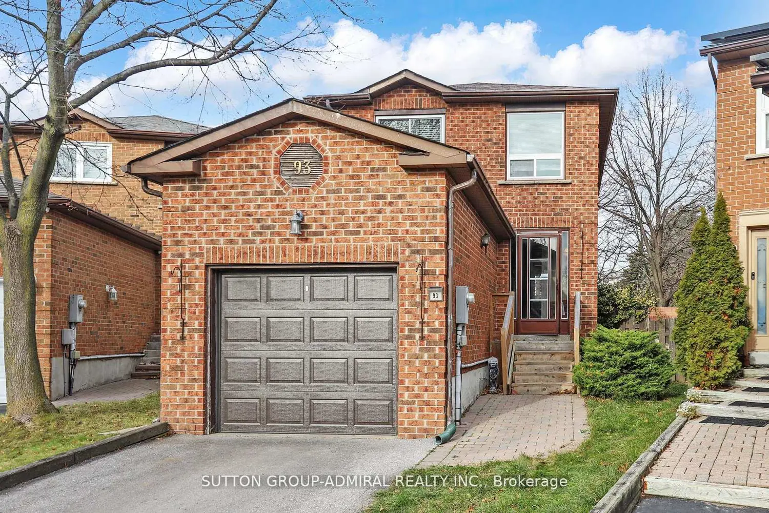 93 Patrice Crescent photo 2