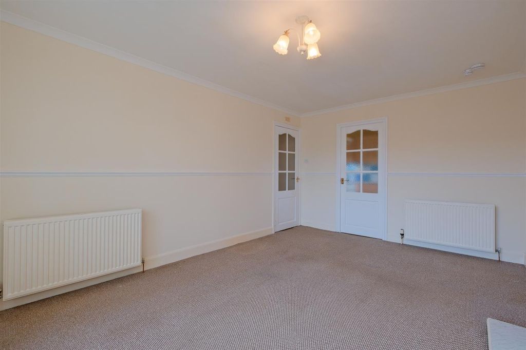 1 bed flat for saleBurnblea Gardens, Hamilton ML3 photo 5