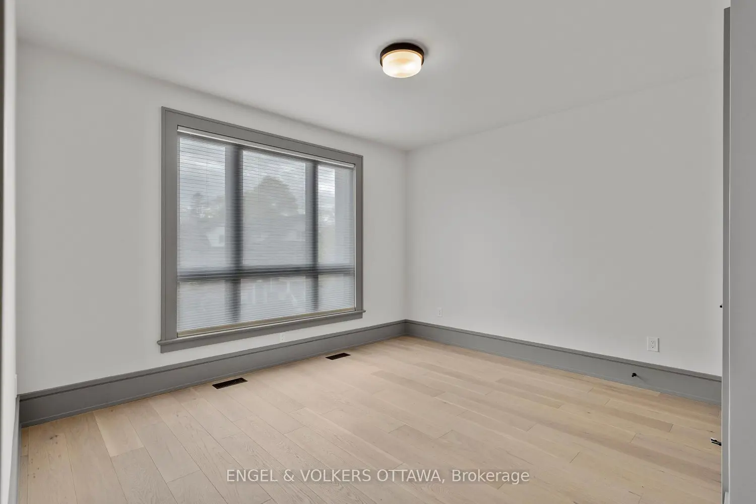 Additional image 14 of 37 Clarendon Avenue