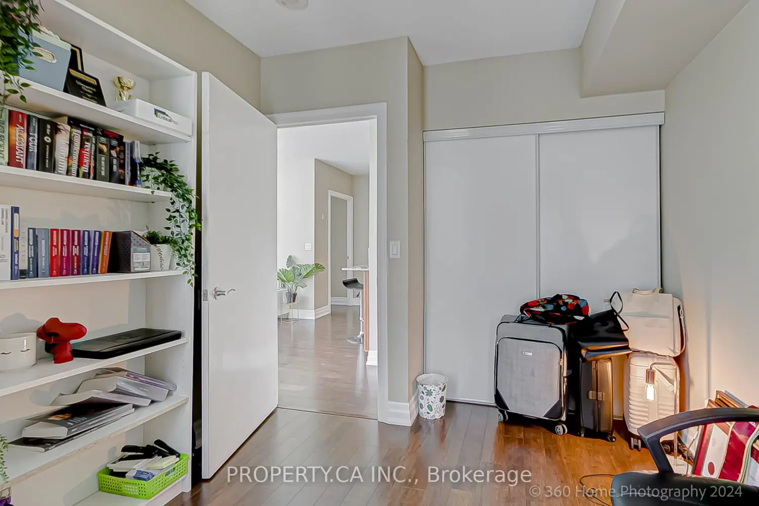 Additional image 14 of 8 Scollard Street 702