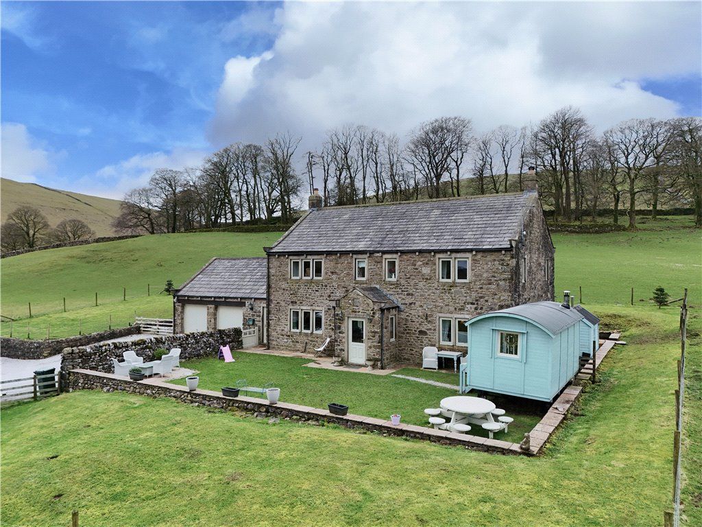 4 bed detached house for saleLitton, Skipton BD23 photo 2