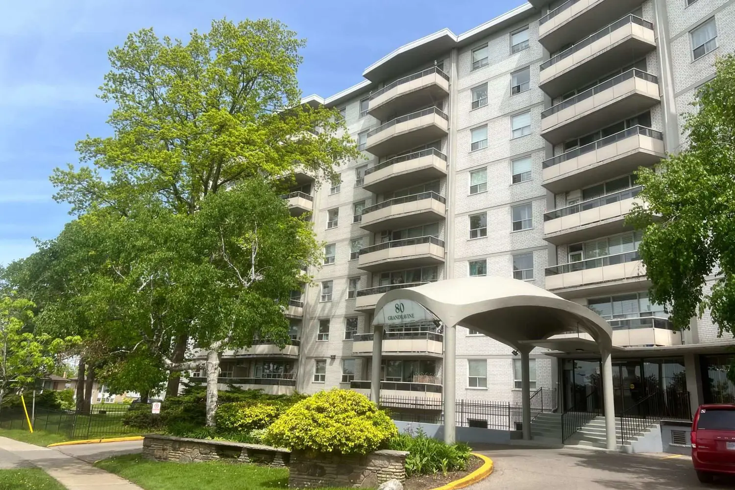 80 Grandravine Drive 916