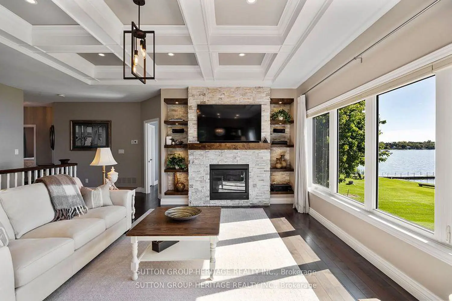 52 Hillside Drive photo 3