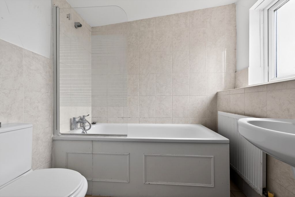 Additional image 14 of 5 bed detached house for saleWalton Road, Hoddesdon EN11