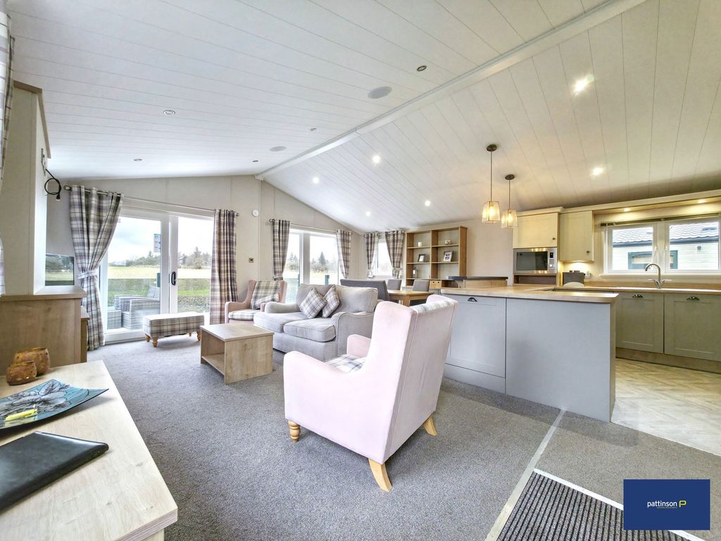 2 bed lodge for saleLowgate, Hexham NE46 photo 2
