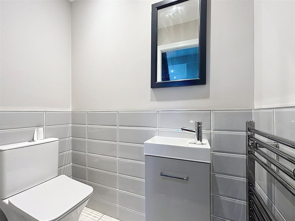 Additional image 12 of 4 bed end terrace house for saleEsplanade, Hornsea HU18