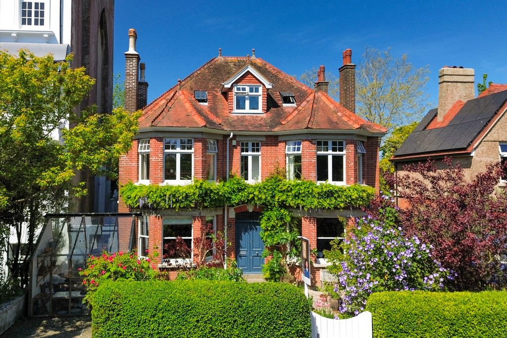 5 bed detached house for saleMarkwick Terrace, St. Leonards TN38