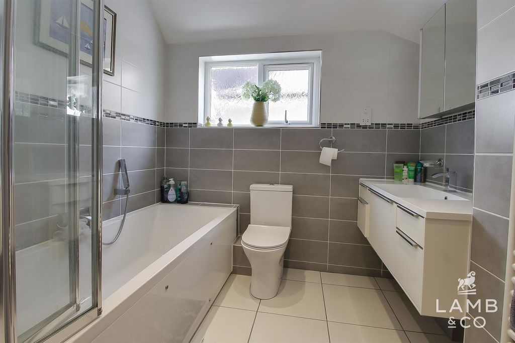 Additional image 37 of 5 bed detached house for saleFronks Road, Dovercourt CO12