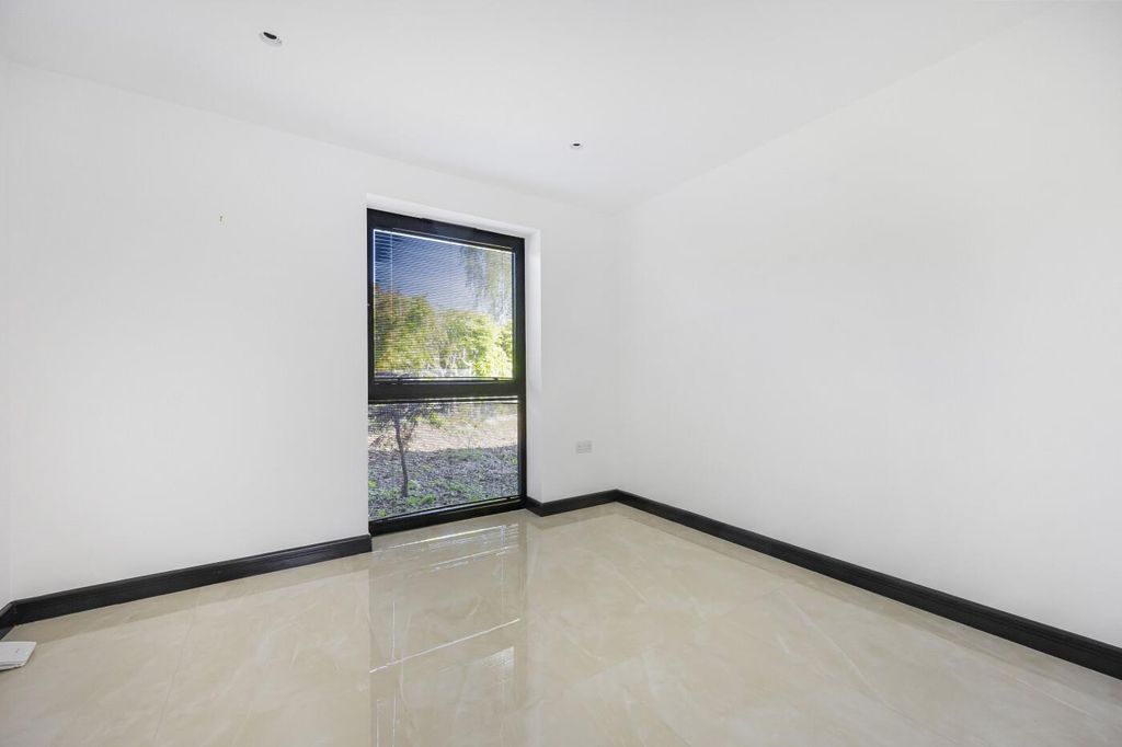Additional image 13 of 5 bed detached house for saleMakins Road, Henley-On-Thames RG9