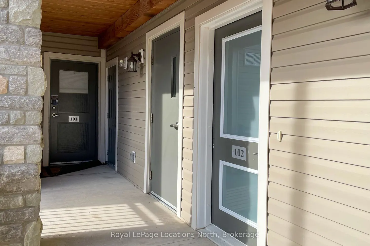 5 Anchorage Crescent 102 photo 4